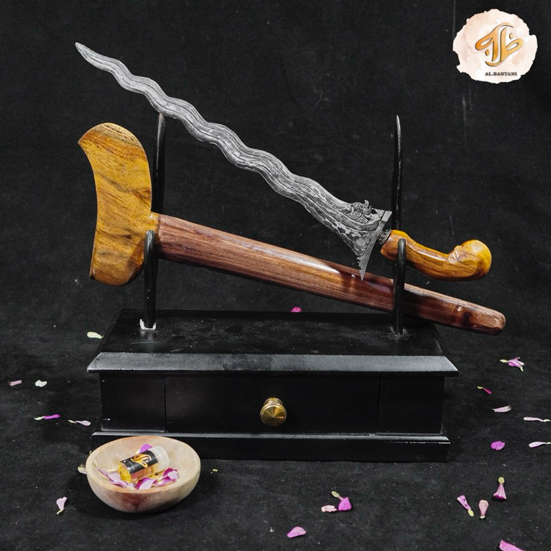 Keris Nogo Rojo Luk 13