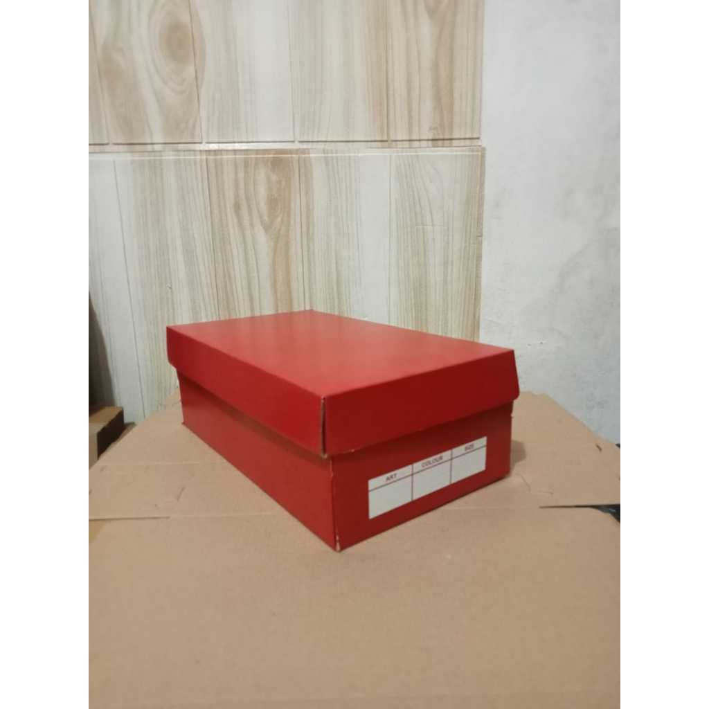 

UK 18x31x11 Kardus Box Sepatu Warna Merah Murah