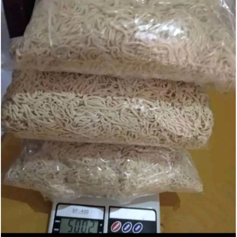 

Bakmi mentah Alus Kriting Gepeng