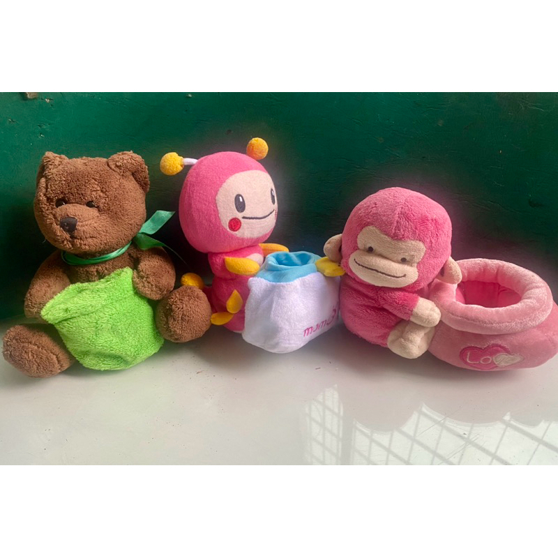 Boneka Tempat Sesuatu/Tempat Remote
