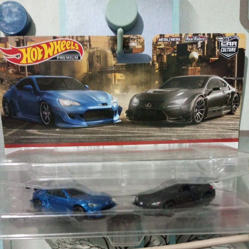 hotwheels two pack Subaru pandem