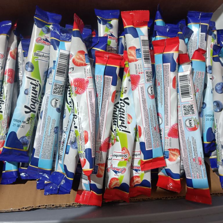 

[♛P18(] Cimory Yogurt Stick 40gr Strawbery atau Blueberry bisa mix bisa ekspedisi 1 karton isi 100pcs Buruan Order Gan