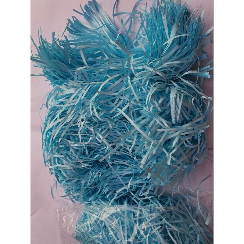

Gift Box Filler Kertas HVS Biru muda(Soft Blue) cacah / potong /shredded / isian parcel /kertas serut