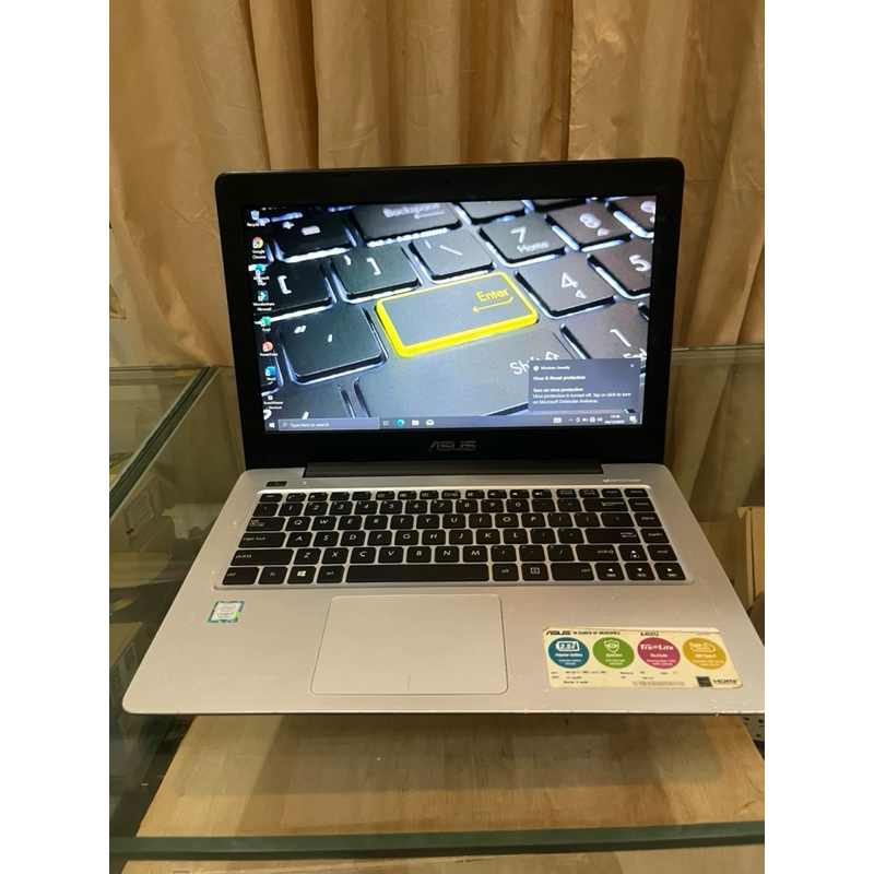 Asus intel i7 gen7 Ram12Gb ssd120