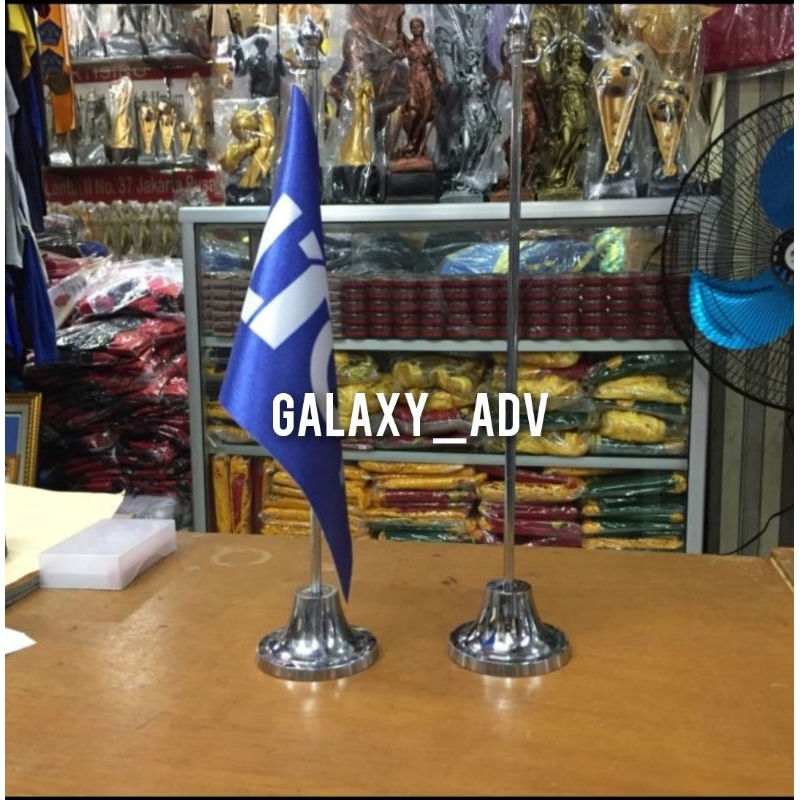 

bendera meja custom logo dan tulisan + tiang stainless