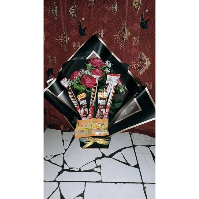 

BUCKET BUNGA & SNACK UNTUK WISUDA/PACAR/TEMAN