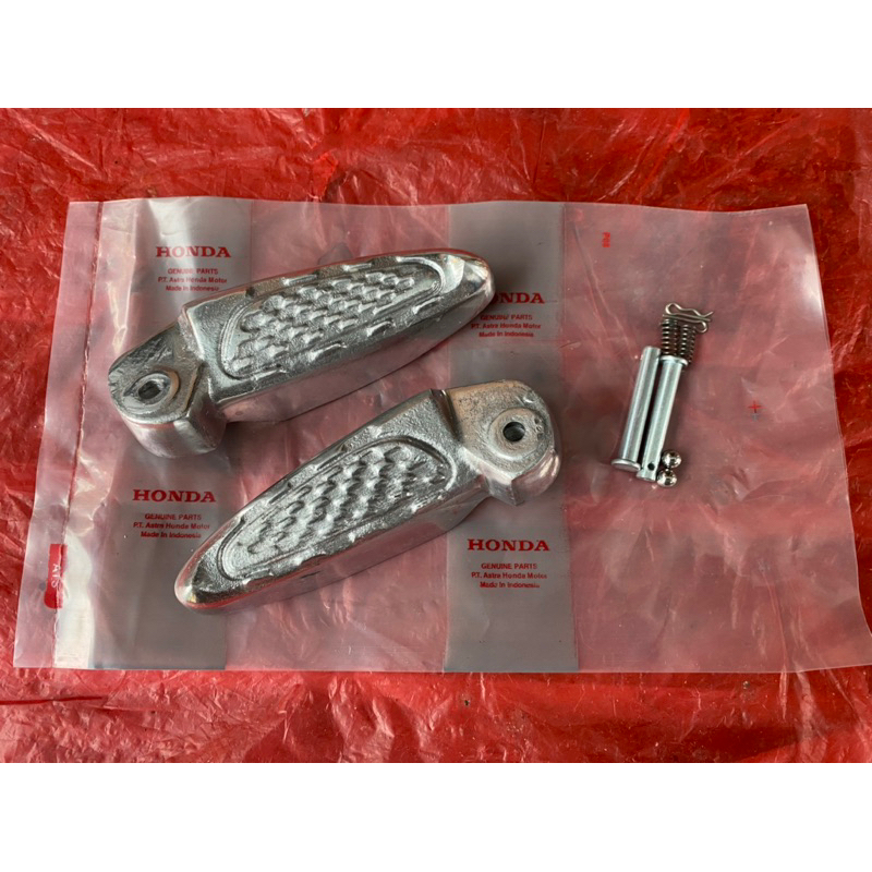 FOOTSTEP FOOT STEP BUSTEP PIJAKAN KAKI BELAKANG SCOOPY FI ESP OLD SCOOPY KARBU PUTSTEP KAKI BELAKANG