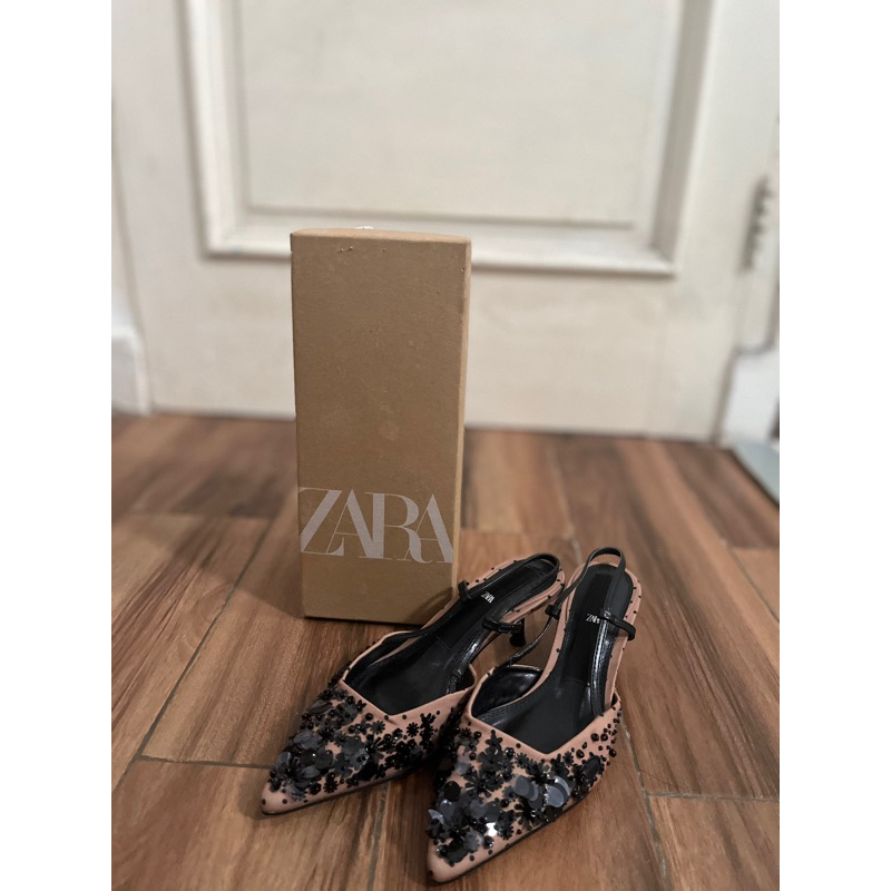 ZARA sepatu Like New murah