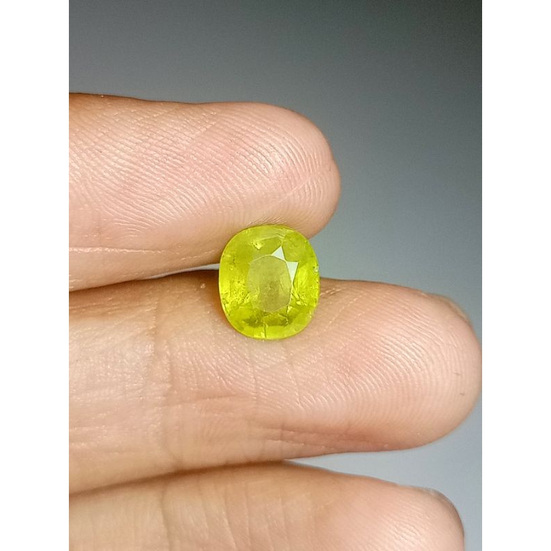 Batu Permata Natural Green Sphene + Memo