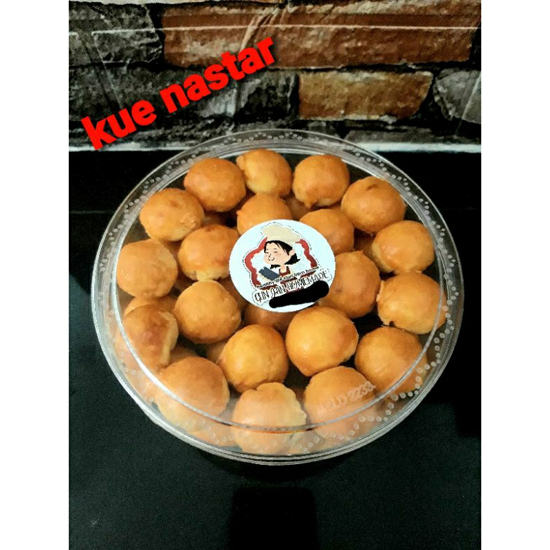 

KUE NASTAR