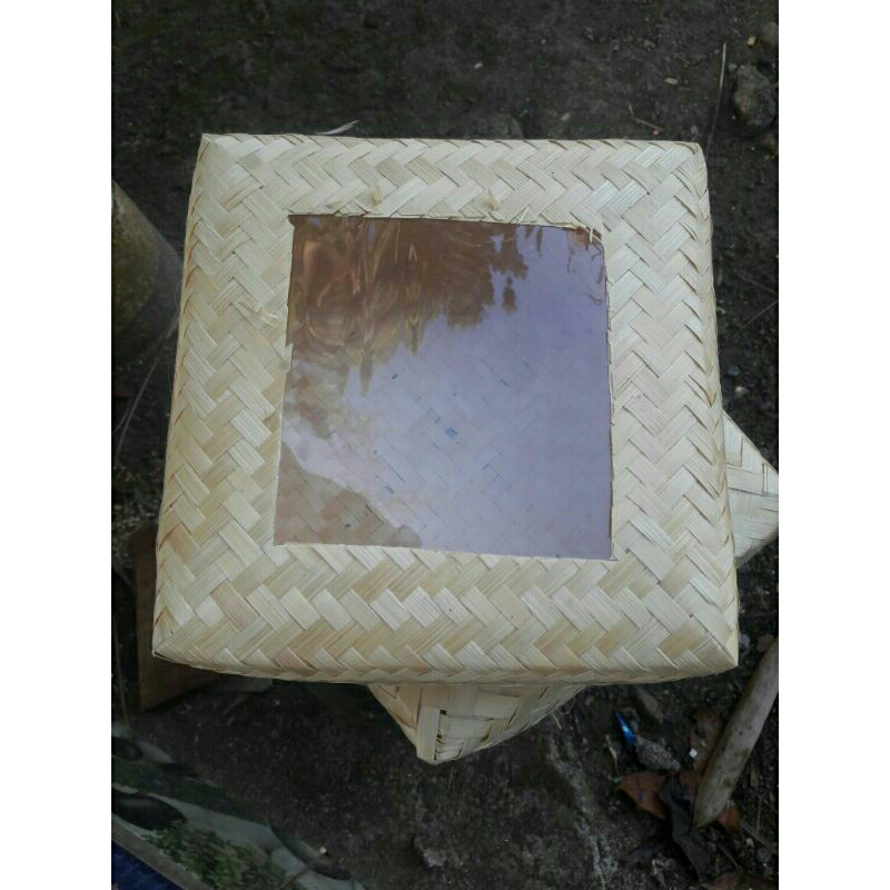 

BESEK MIKA - BOX SESERAHAN - BOX HAMPERS - HAMPERS - WADAH HAMPERS