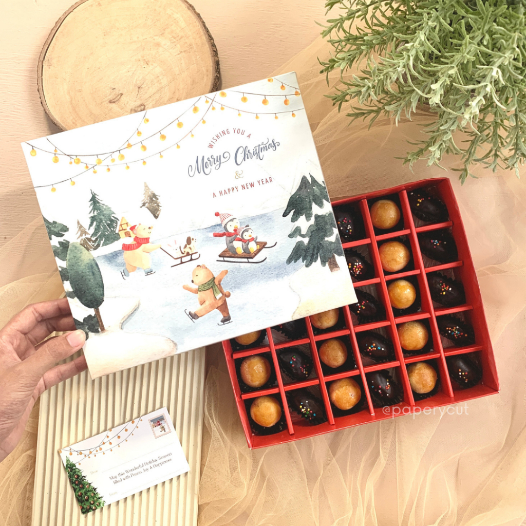 

Box Kotak Nastar 30 Sekat - Natal / Christmas