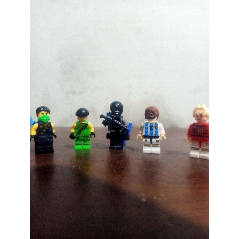 Lego minifigure dan tempat nya murah