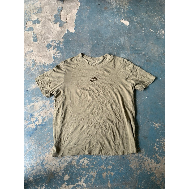 nike center - tshirt