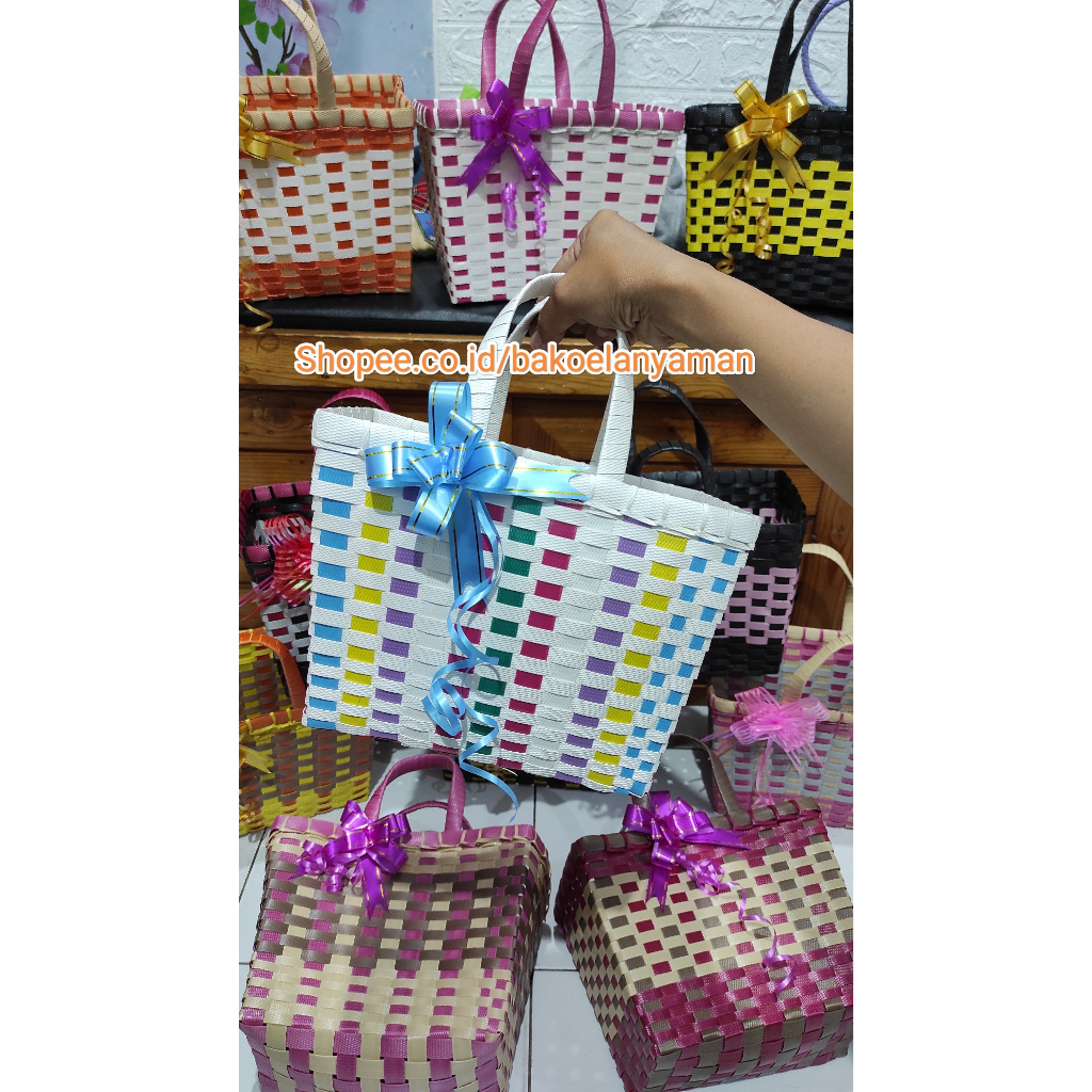 Tas Anyaman Pelangi/Keranjang Anyaman/Tas Berkat/Tas Belanja