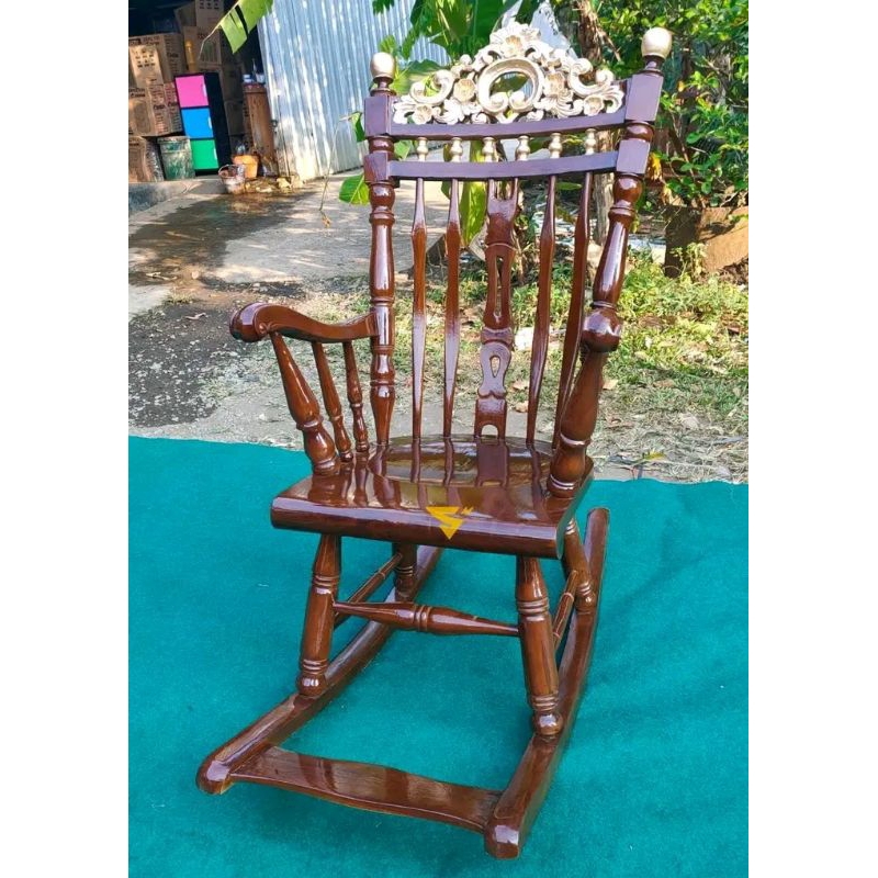 kursi goyang ukiran/kursi goyang jati/kursi santai jati kursi malas jati