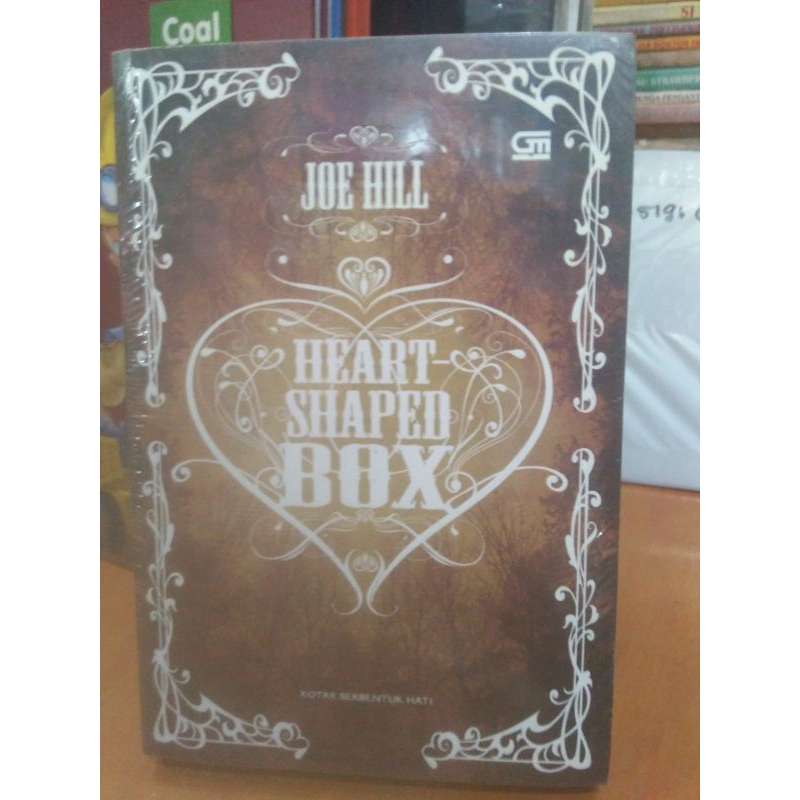 Buku Novel HEART SHAPED BOX
