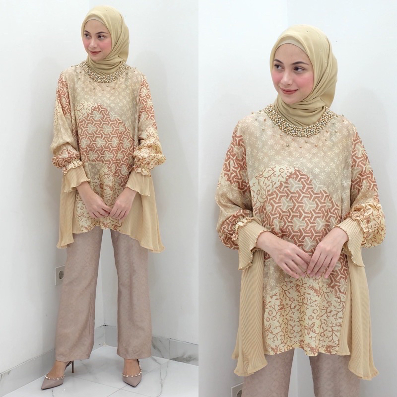 preloved stl sarah the label lyla pleats blouse