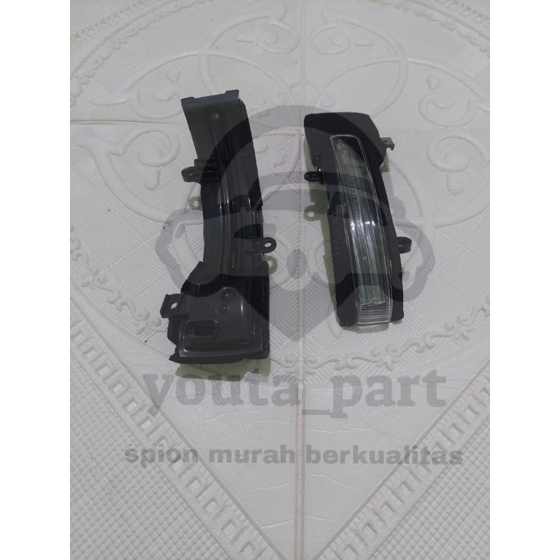 LAMPU SEIN SPION PAJERO 2010-2015