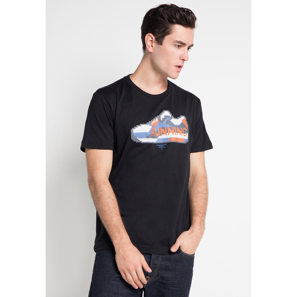 Bossini Tshirt / kaos dewasa Cowok Shoe Black (010821140 COL 99)