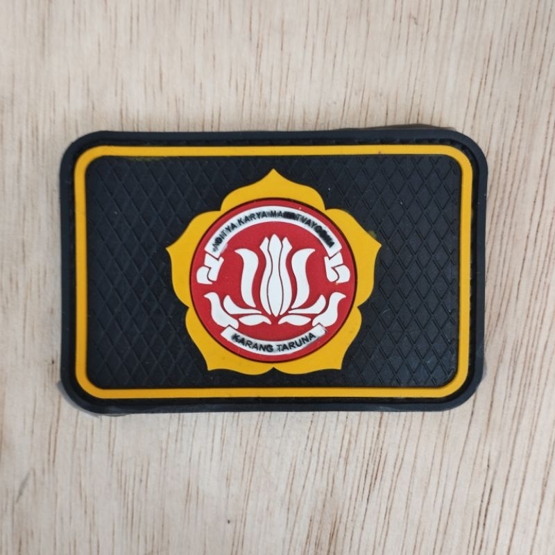 patch rubber logo karang taruna kotak . tempelan emblem karet velcro