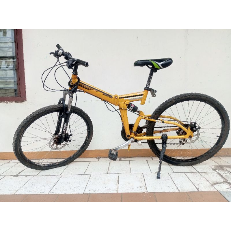 sepeda gunung lipat MTB merk United Quest 26" full suspension.