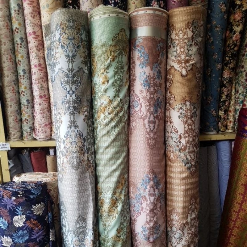 Kain maxmara silk motif