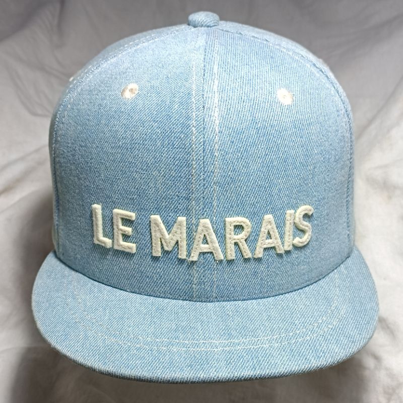 Topi Snapback visor pendek denim