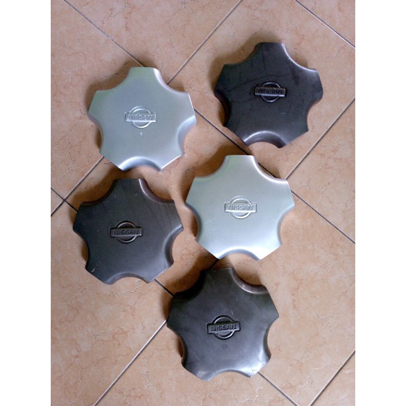 center dop Nissan Serena bekas original