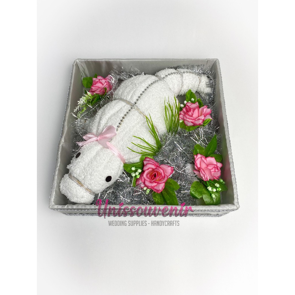 seserahan pernikahan/hantaran nikah/seserahan handuk bentuk buaya/handuk buaya/hantaran handuk buaya