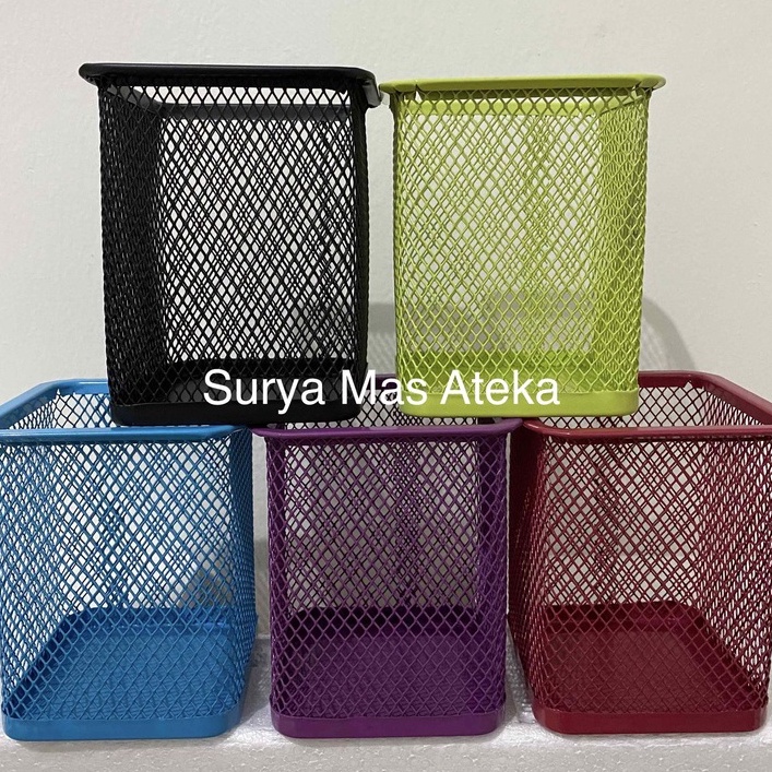 

Terlaku. Pen Stand/ Tempat Pen Jaring Besi Kotak Model Terkini