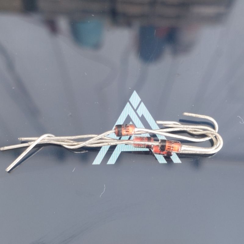 dioda zener 4.7v 1wat