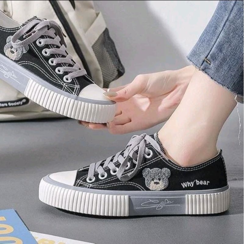 Sepatu Sneakers Wanita Casual Gambar Why Bear
