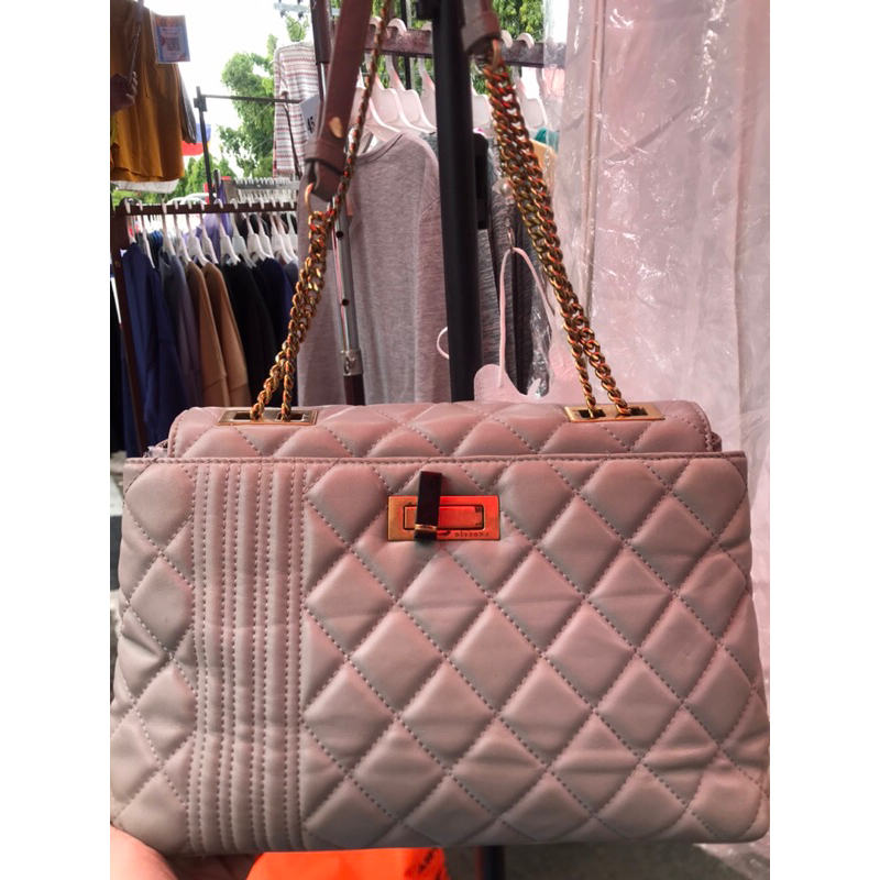 preloved tas rantai kulit dissona