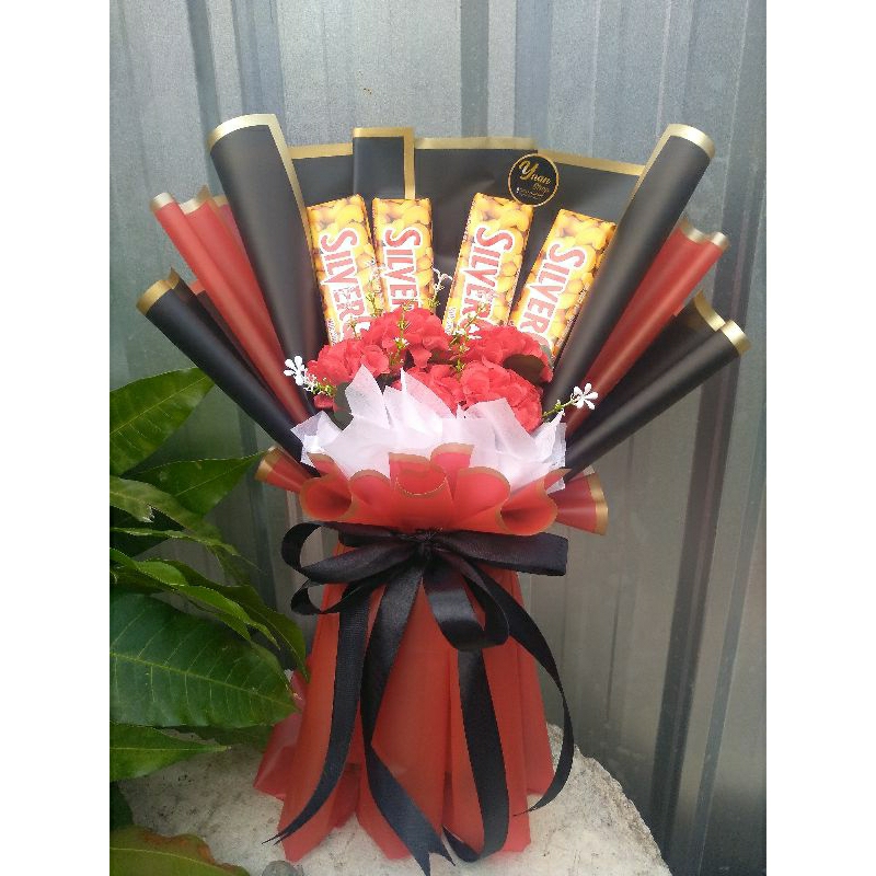 

Buket bunga coklat Silverqueen besar (100% FOTO ASLI)