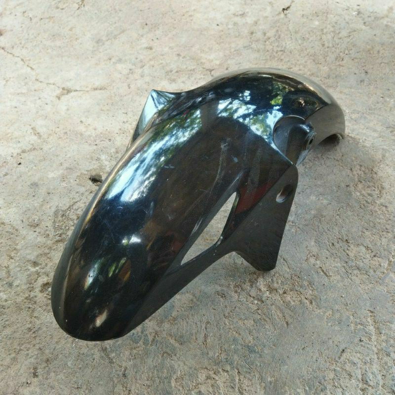 Spakbor depan CB150R original