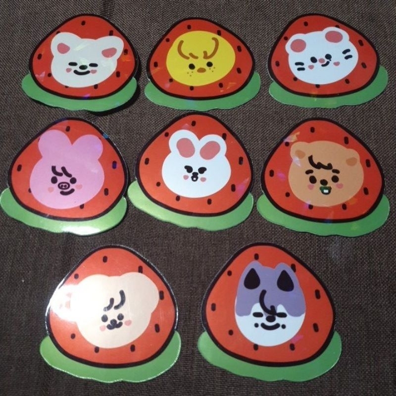 

Ready stock bisa langsung co stray kids fanmade sticker glitter hologram bahan vinyl Bangchan lee know lino changbin hwang hyunjin lee felix han jisung kim seungmin jeongin ayen i.n Wolfchan dwaekki jiniret quokka bbokari puppym foxi.ny