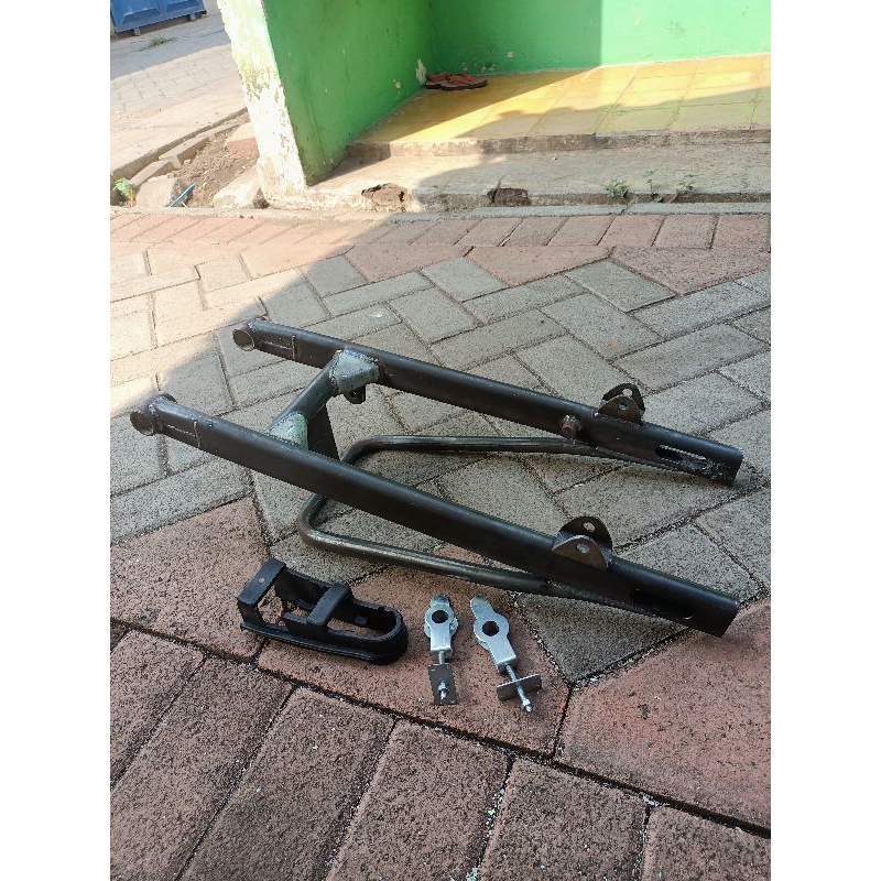 SWING ARM KAWASAKI NIJA R PNP TIGER [MENTAH]SWING ARM MODEL NINJA PNP TIGER REVO DAN TIGER2000