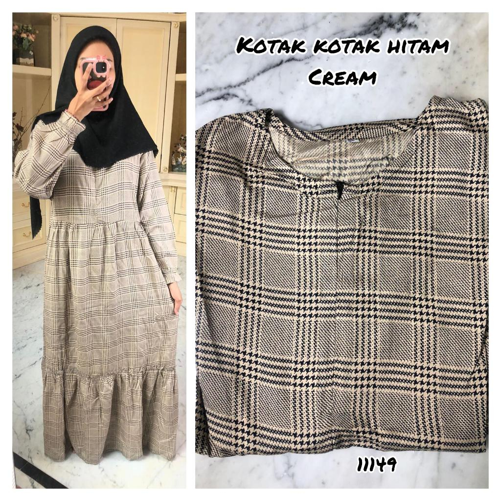 GAMIS RAYON MOTIF KOTAK KOTAK HITAM (CREAM)