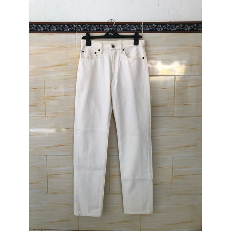 GU Jeans Broken White