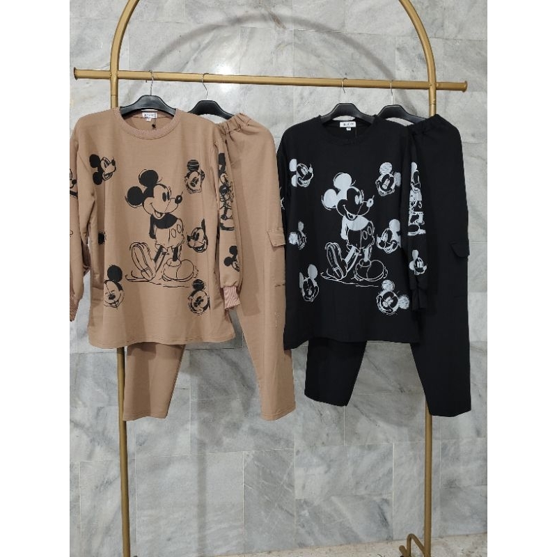 One set Cargo mickey / Setcel setelan celana kargo mickey L300/ bahan combed Kaos Import