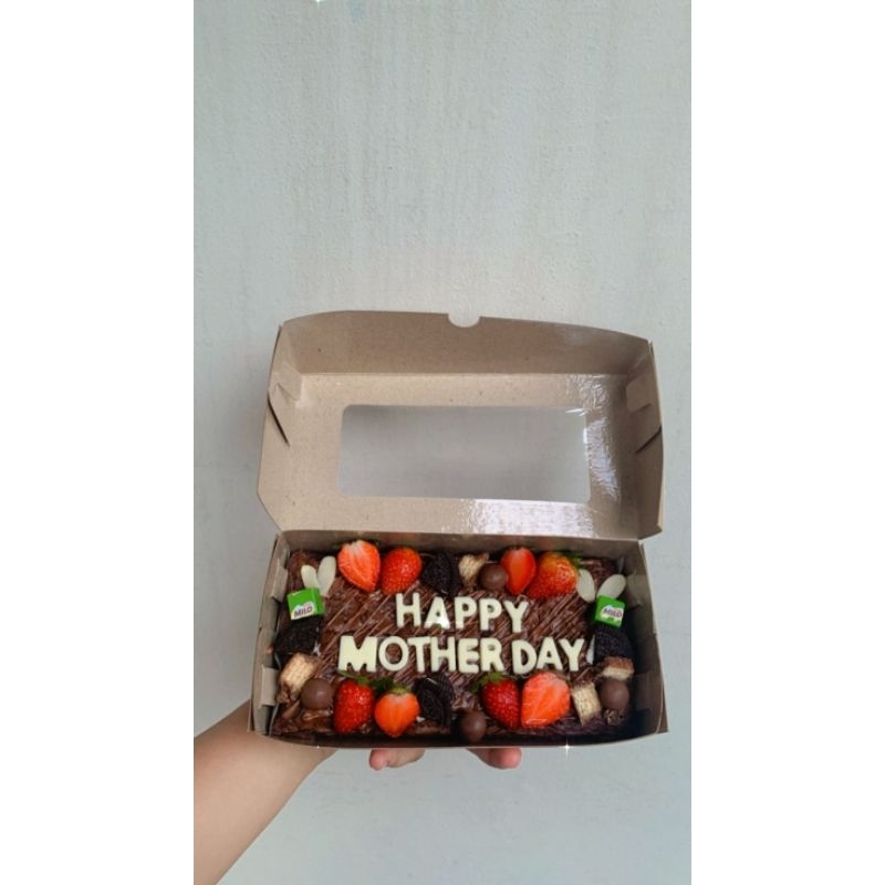 

Fudgy Brownies Cake Birthday Strawberry Choco Almond Dessert.bymils