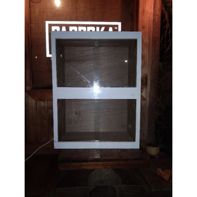 terarium reptil dua tingkat