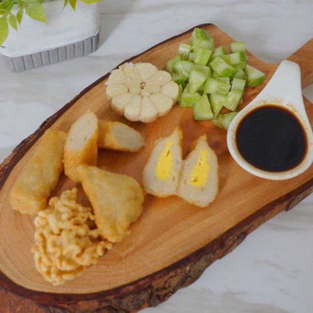 

Pempek Ikan Tenggiri Homemade 100% Halal Isi 10pcs Frozen Vacum