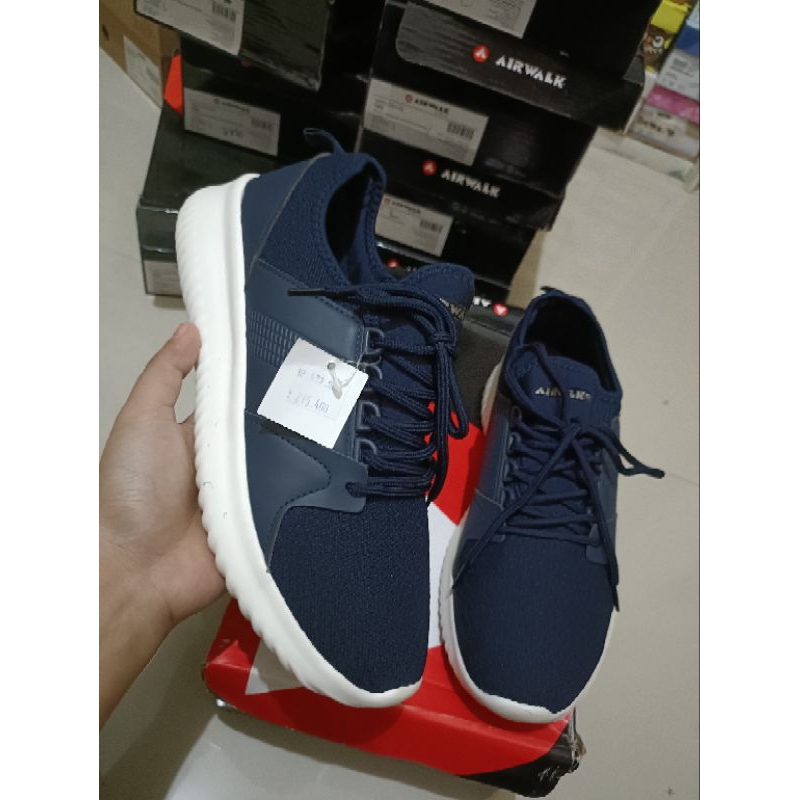 40 sports station clearance sale airwalk rivery navy