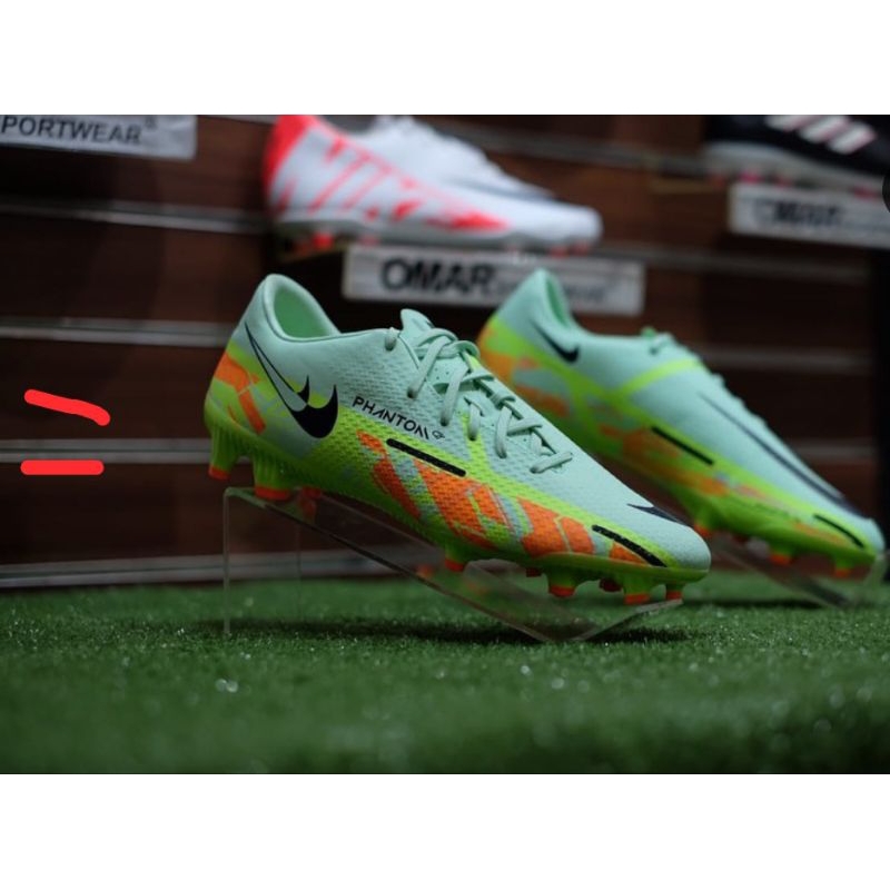 sepatu bola Nike phantom original