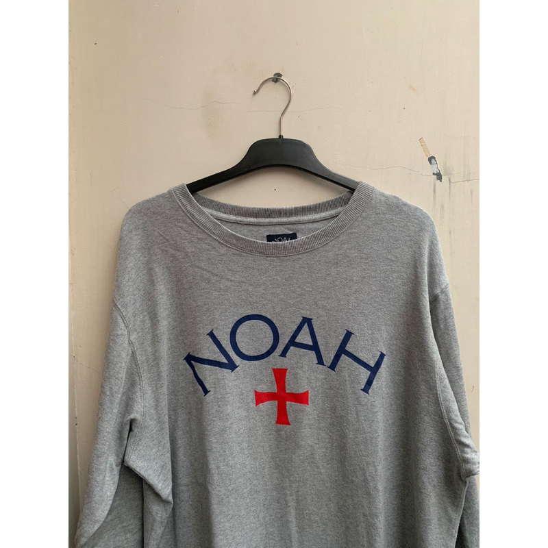 noah nyc core logo crewneck