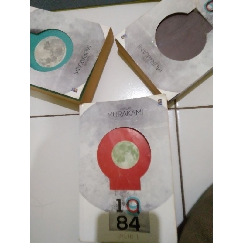 1Q84 Haruki Murakami (Preloved)