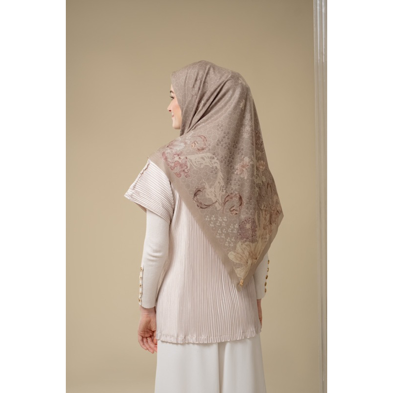 Blyana scarf byheylocal