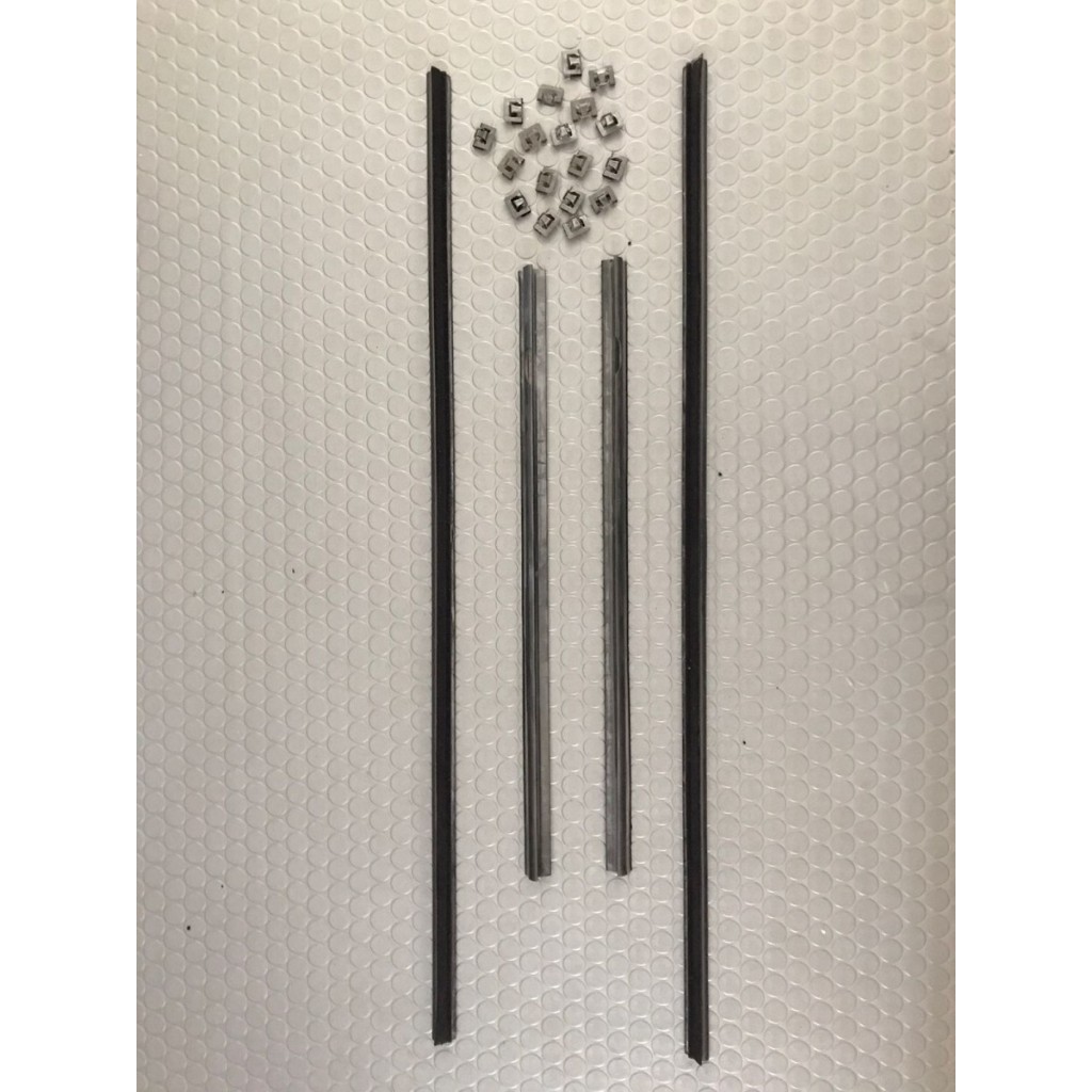 [Belakang Kiri] Pelipit Kaca Pintu Dalam Kijang Kapsul